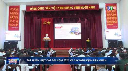 Hơn 900 đại biểu tham gia Hội nghị tập huấn, triển khai thi hành Luật Đất đai năm 2024 và các Nghị định quy định chi tiết.