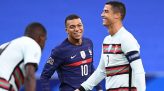 Ronaldo vẫn 'tươi như hoa' chụp ảnh từ khu cách ly COVID-19