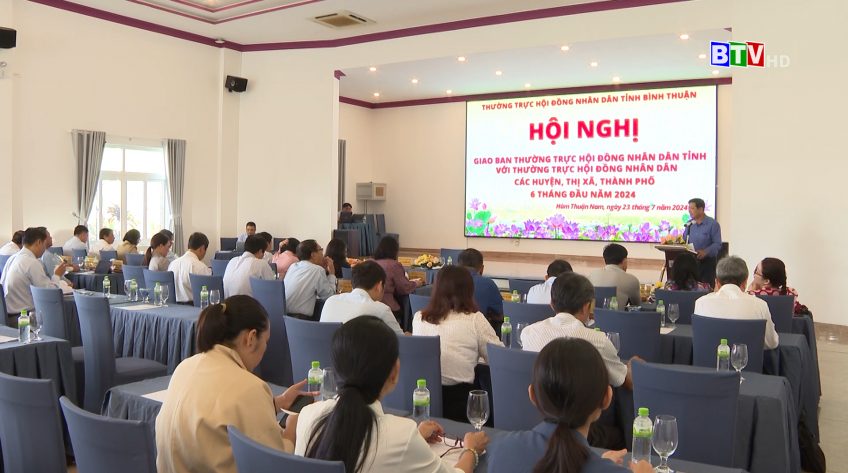 Phó Chủ tịch Thường trực HĐND tỉnh Tiêu Hồng Phúc chủ trì hội nghị giao ban 6 tháng đầu năm 2024 với Thường trực HĐND các huyện, thị xã, thành phố trong tỉnh.