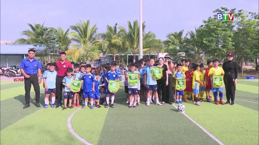 Hàm Thuận Bắc Khai mạc giải bóng đá các câu lạc bộ năm 2024