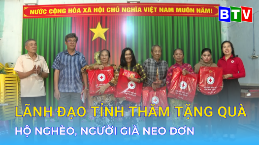 Lãnh đạo tỉnh thăm, tặng quà các hộ nghèo, người già neo đơn tại TP. Phan Thiết nhân dịp Tết Nguyên đán