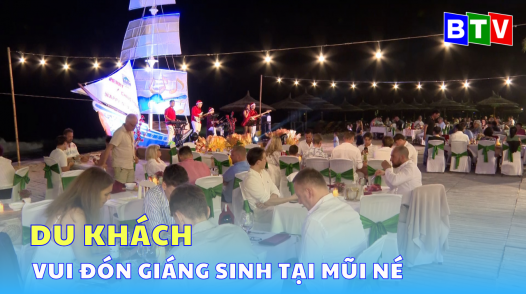 Du khách vui đón giáng sinh tại Mũi Né