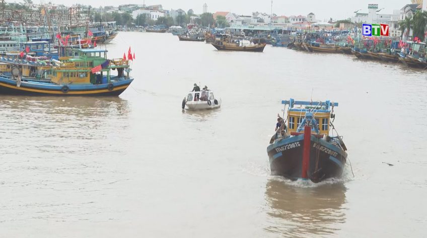 Vươn khơi bám biển 27-12-2021