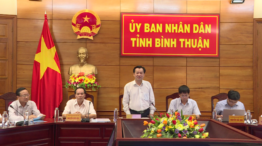 UBND TỈNH NGHE BÁO CÁO VỀ ĐỀ ÁN XÂY DỰNG ĐÔ THỊ THÔNG MINH 2019- 2025